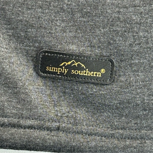 Simply Southern Sweatshirt/Sleep Shirt Size Large Women's - Picture 9 of 10